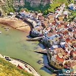 Harbourside Staithes