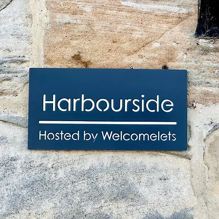 Harbourside * Staithes