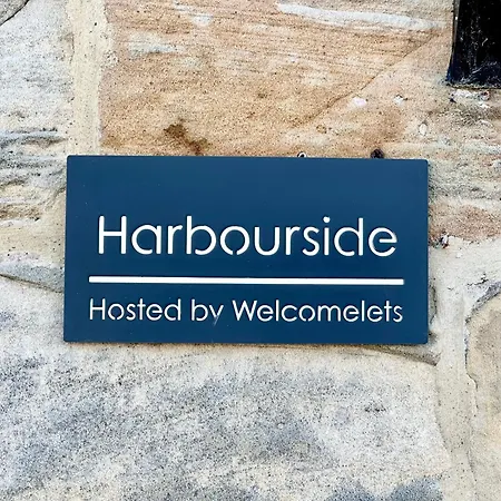 Harbourside * Staithes