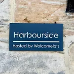 Harbourside * Staithes